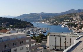 Maria, Modern Studio Apartment With Private Parking